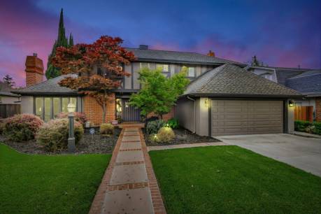 1340 E Campbell