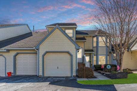 30 Evergreen Ct