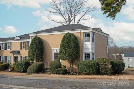 512 Wakefield Dr