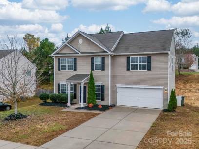2033 Roscommon Dr
