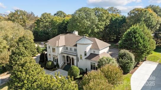 8703 Kentucky Derby Dr
