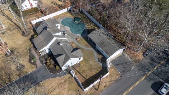 62 Eatondale Ave