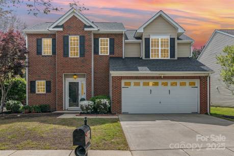 9803 Forest Run Ln
