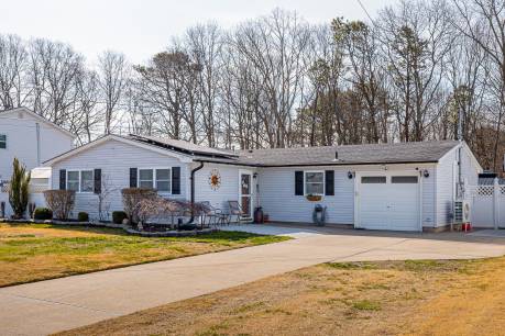 34 Appel Dr E