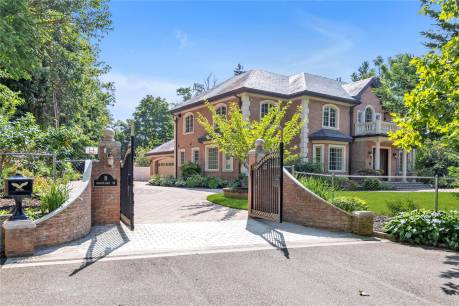 8 Chanticlare Dr
