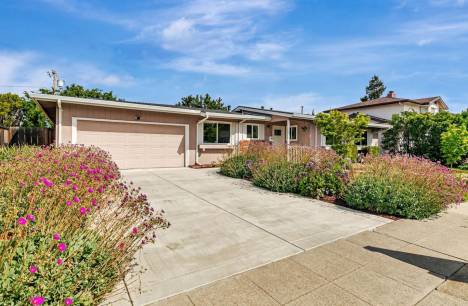 1352 Bretmoor Way