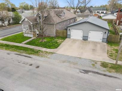 302 W Sylvester St