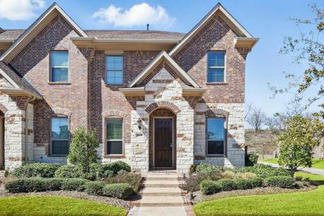 4438 Meadow Hawk Dr