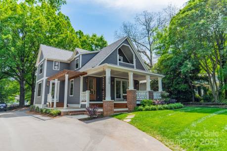 2025 Euclid Ave