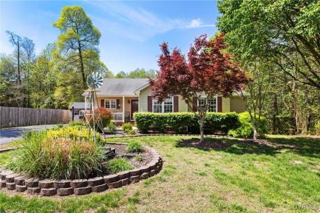 12107 Pinefields Ct