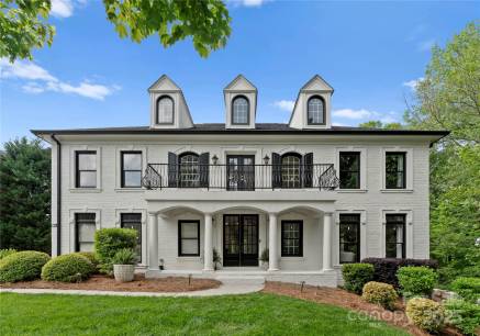200 Royalton Pl
