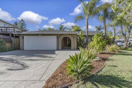2155 Fountain Ct