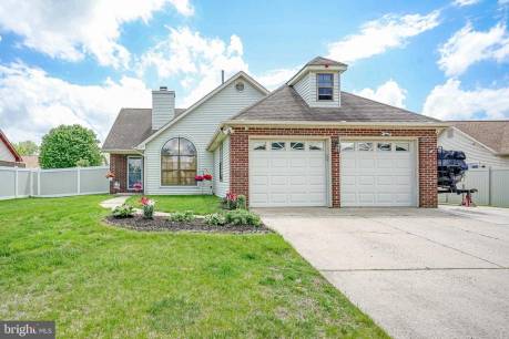 168 Greenbrook Dr