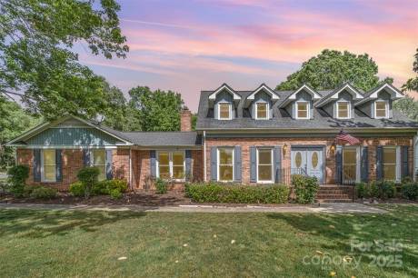 6040 Morris Farm Ln