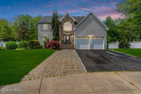 11 Patio Ct