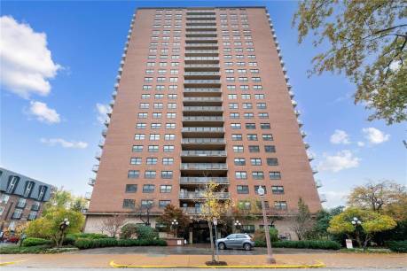 4466 W Pine Blvd 22G
