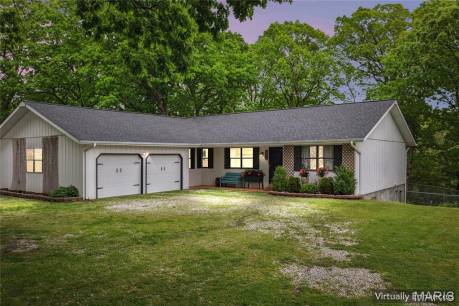 8100 Alpine Village Dr