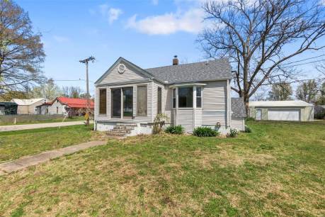 325 W Mckinley St