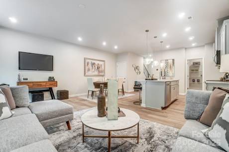 620 Cassidy Ct