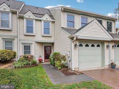 41 Fair Acres Ct