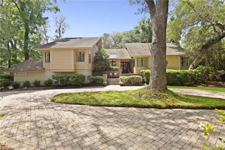 26 Planters Wood Dr