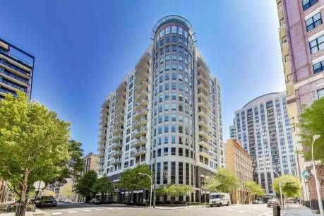 421 W Huron St 504