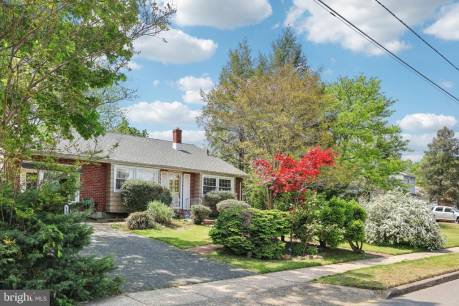1511 Glenview Dr