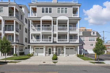 105 S Surrey Ave