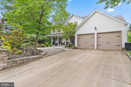 602 Tallowood Ln
