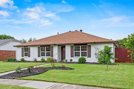 3212 Santana Ln