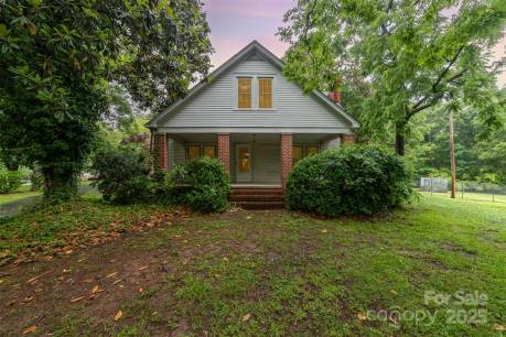 520 Eastwood Park Cir
