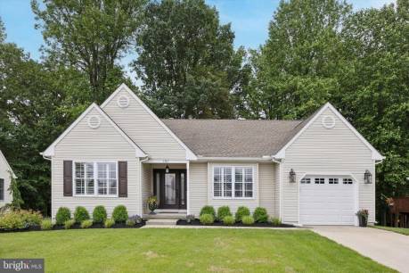 131 Trellis Ln