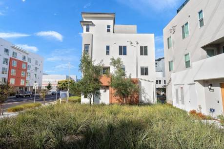 2903 Corvin Dr 115