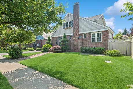 66 Wyandanch Ave
