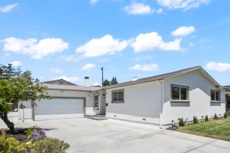 967 Chelan Dr