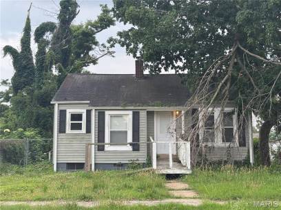 319 Benton St