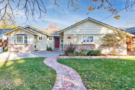 3636 Blossomview Dr