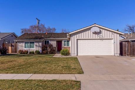 739 Hickory Way