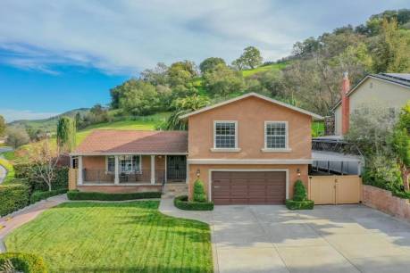 6204 Glendora Ct