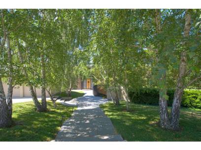 35 Southdown Ct