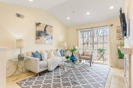 613 Arcadia Terrace 302