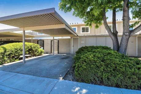 3963 Lake Woodland