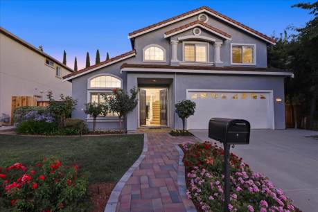 3296 Pomerado Dr