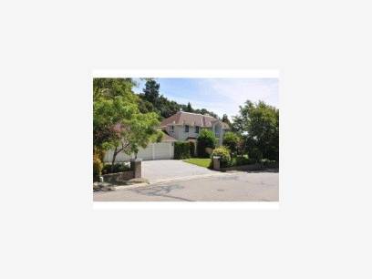 1040 Macadamia Dr