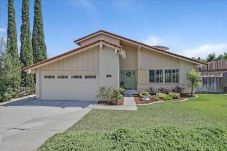 592 Blom Dr