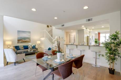 711 Modern Ice Dr