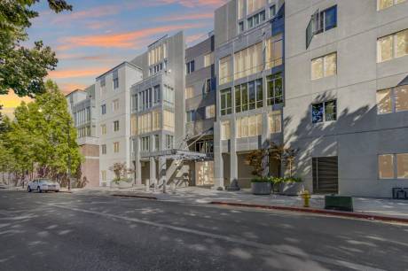 46 W Julian St 535