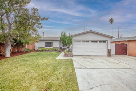 3185 Ensalmo Ave