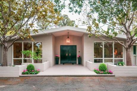 20 Country Club Dr