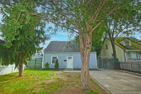 67 Maplewood Dr